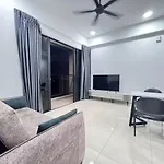 Trion Kl By Couple Stay